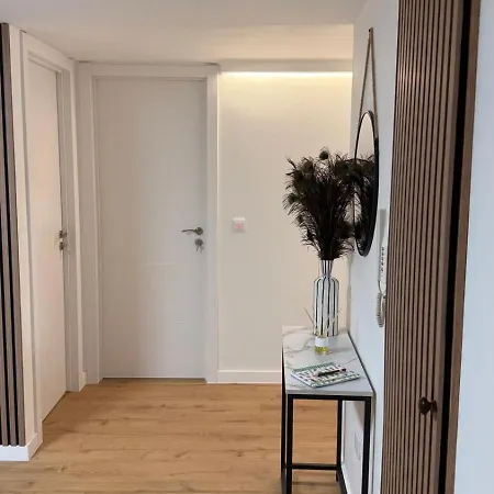 Rua Nova Sarria