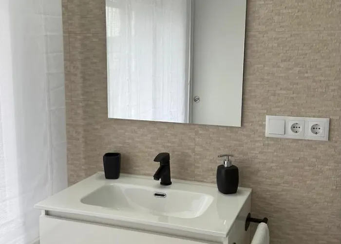 Rua Nova Pansiyon Sarria